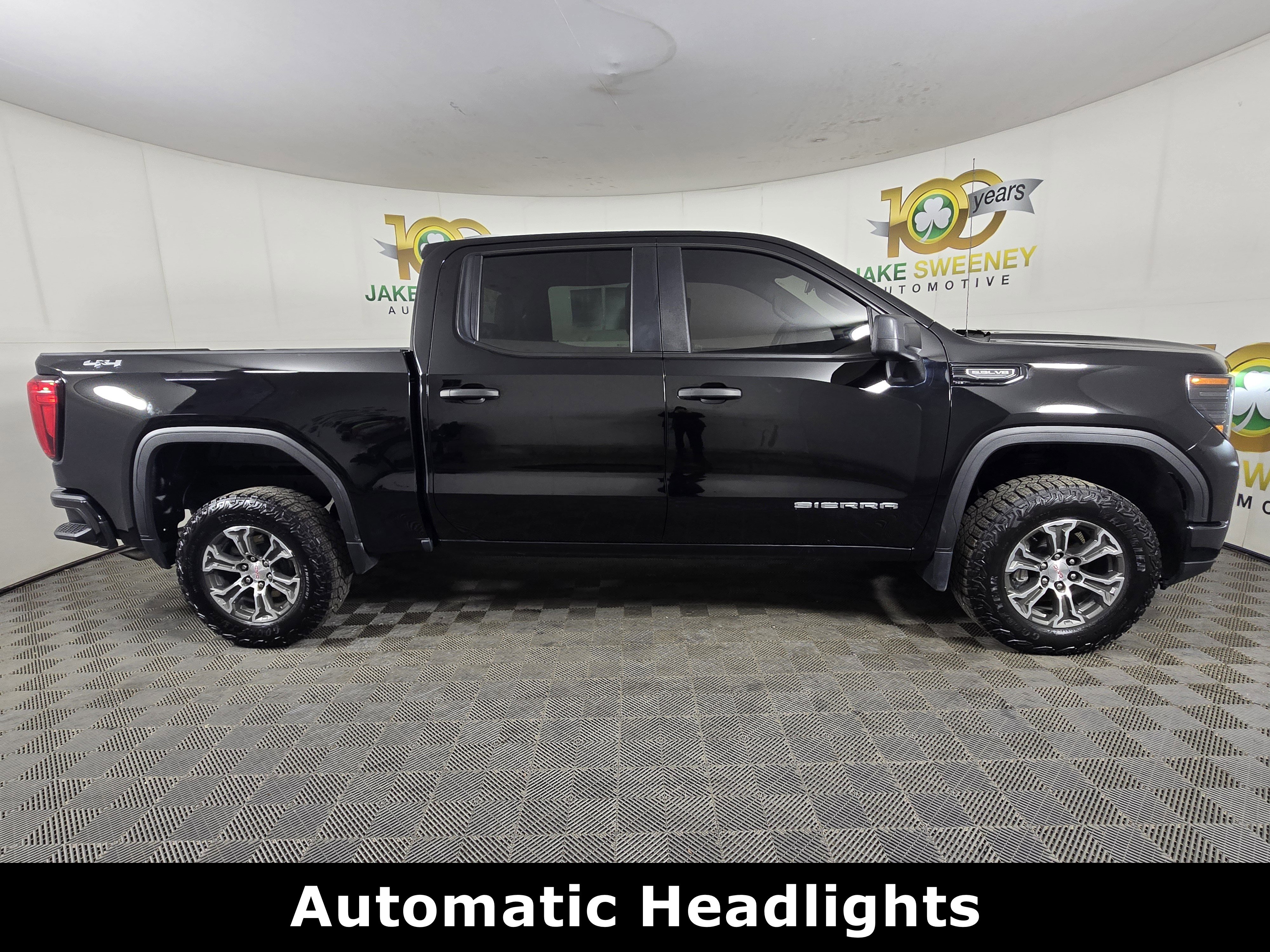 Certified 2024 GMC Sierra 1500 Pro w/ Graphite Edition AWD/4WD image 10