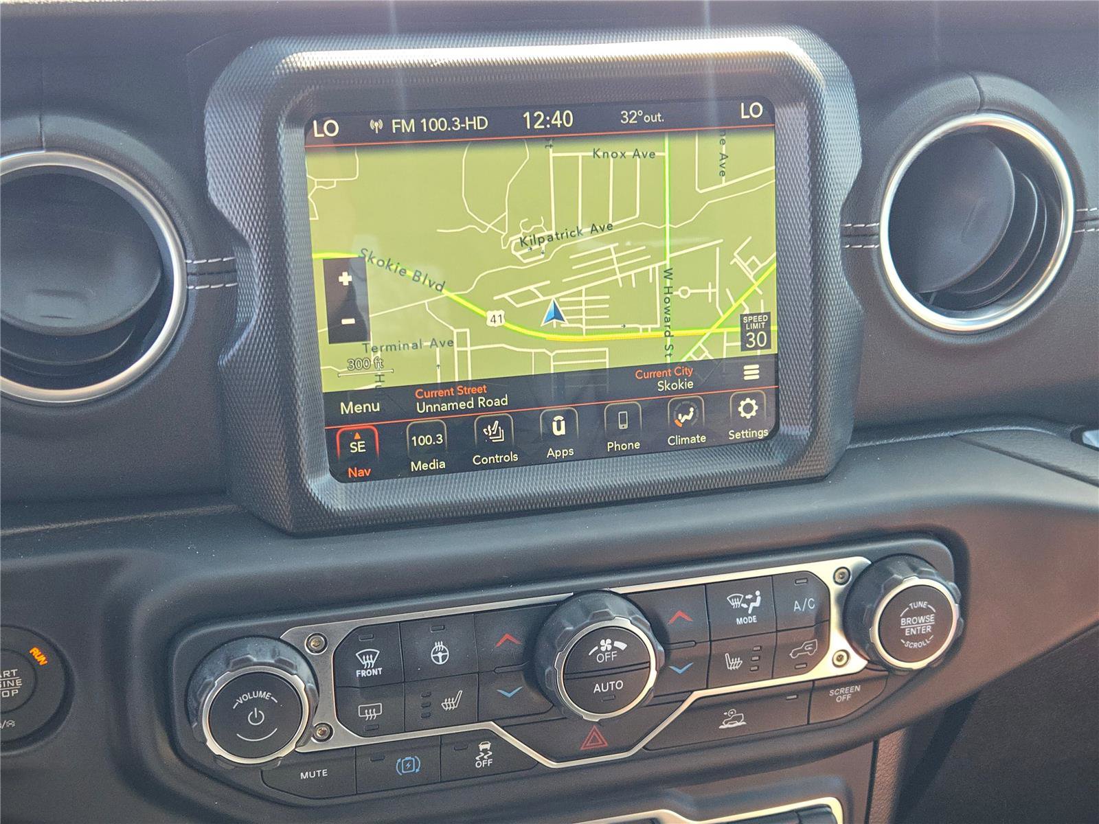 Certified 2023 Jeep Wrangler Sahara w/ Cold Weather Group image 28