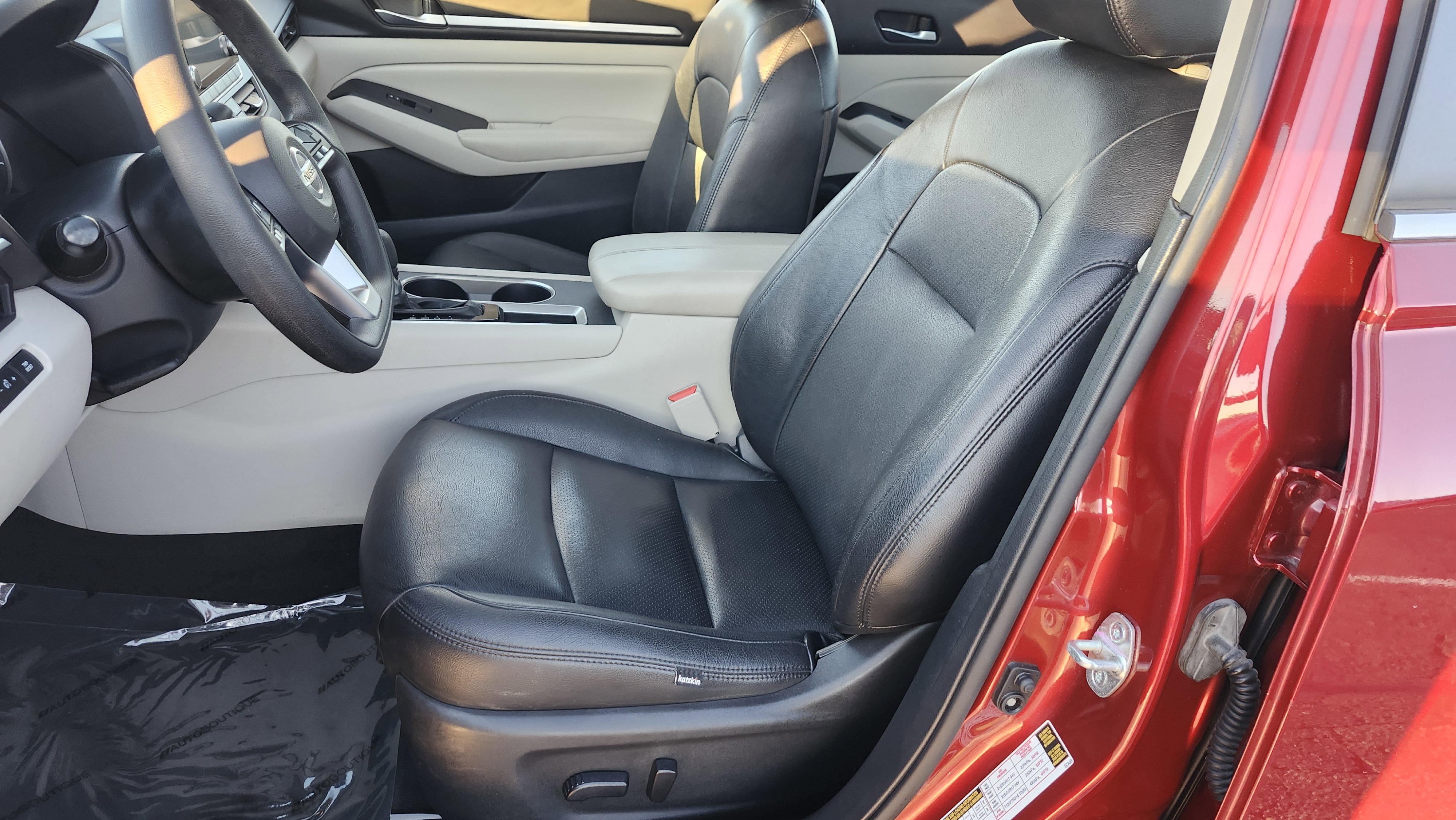 Used 2022 Nissan Altima 2.5 SV image 17