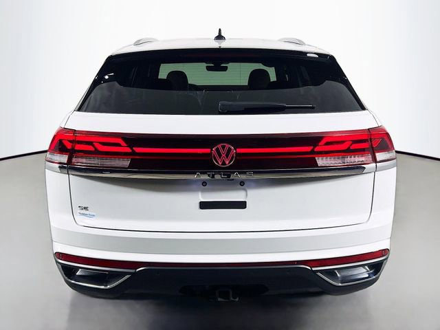 Used 2024 Volkswagen Atlas Cross Sport SE FWD image 7