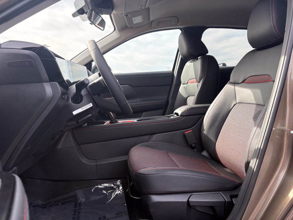 New 2027 Nissan Kicks SR FWD image 30