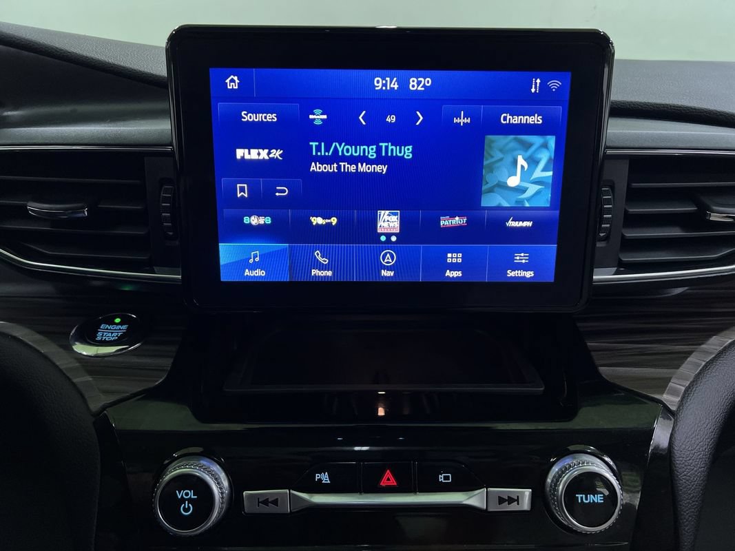 Used 2021 Ford Explorer Limited w/ Hybrid Equipment Group 310A AWD/4WD image 21