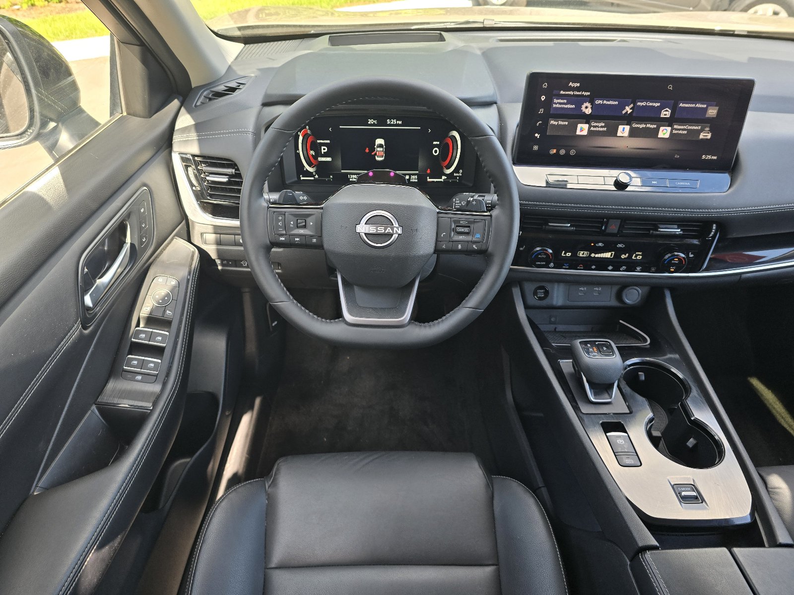 Certified 2025 Nissan Rogue SL w/ Tech Package FWD image 14