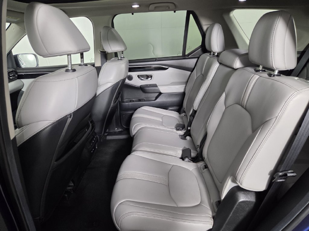 Used 2025 Honda Pilot Touring image 22