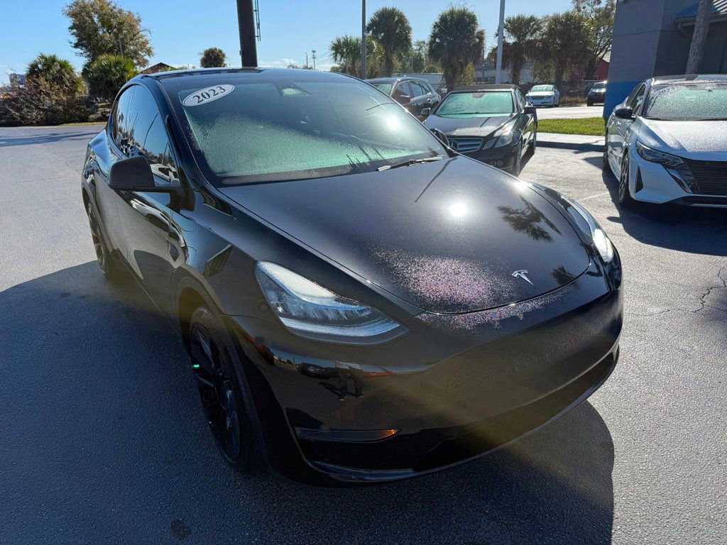 Used 2023 Tesla Model Y Long Range image 3