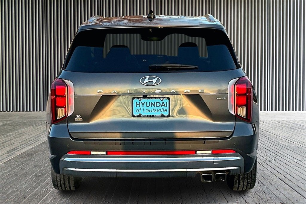 Used 2023 Hyundai Palisade Calligraphy w/ Cargo Package image 4