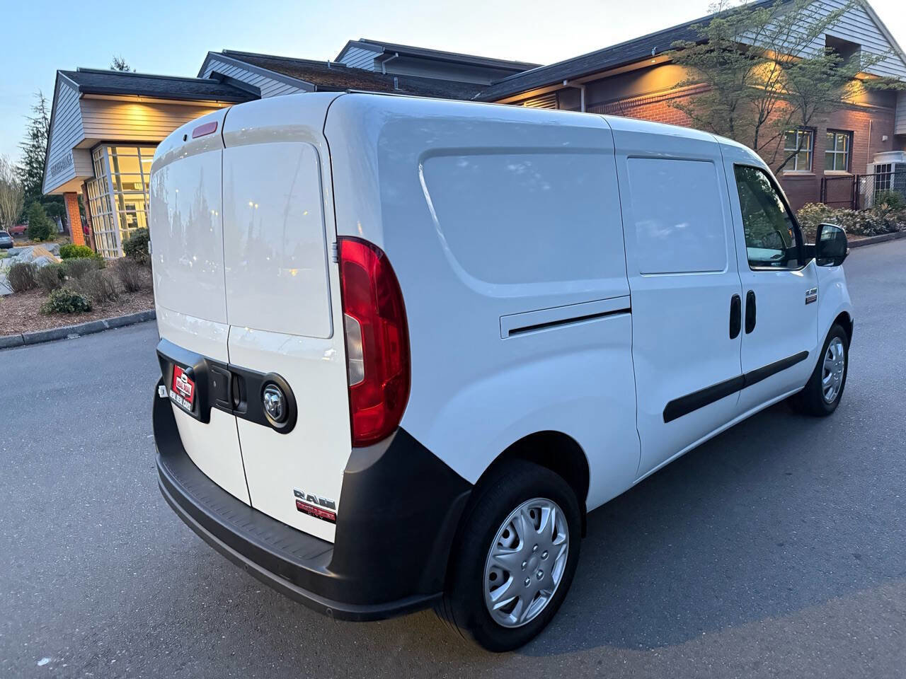 Used 2021 RAM ProMaster City Tradesman image 8