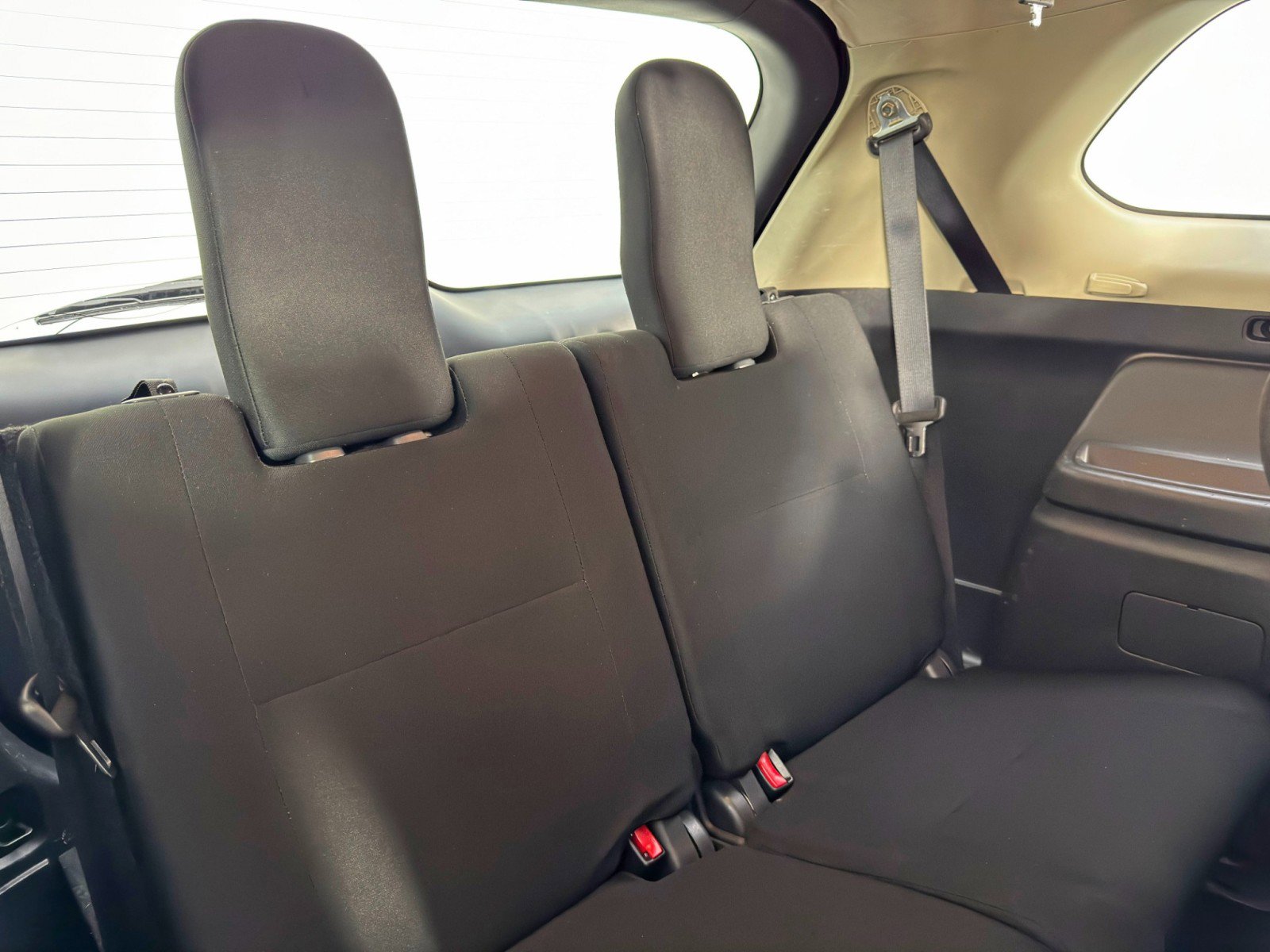 Used 2017 Mitsubishi Outlander SE image 33