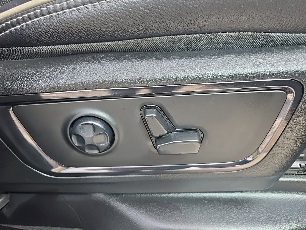 Used 2024 RAM 1500 Limited w/ Trailer Tow Group image 6