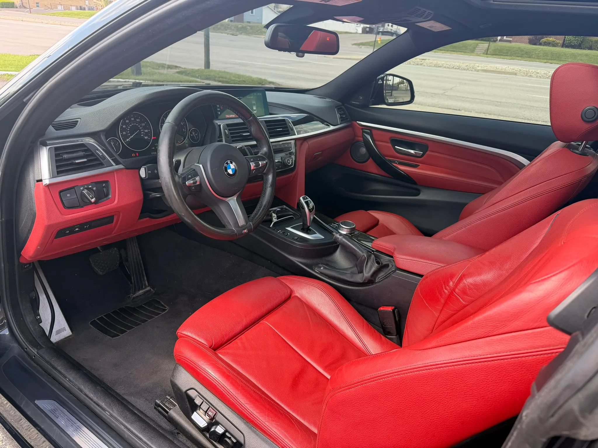 Used 2020 BMW 440i xDrive Coupe w/ M Sport Package AWD/4WD image 12