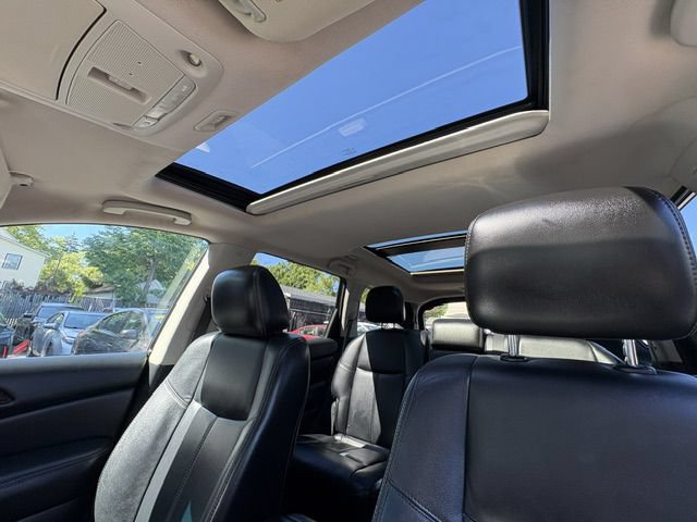 Used 2013 Nissan Pathfinder SL w/ SL Premium Pkg AWD/4WD image 30