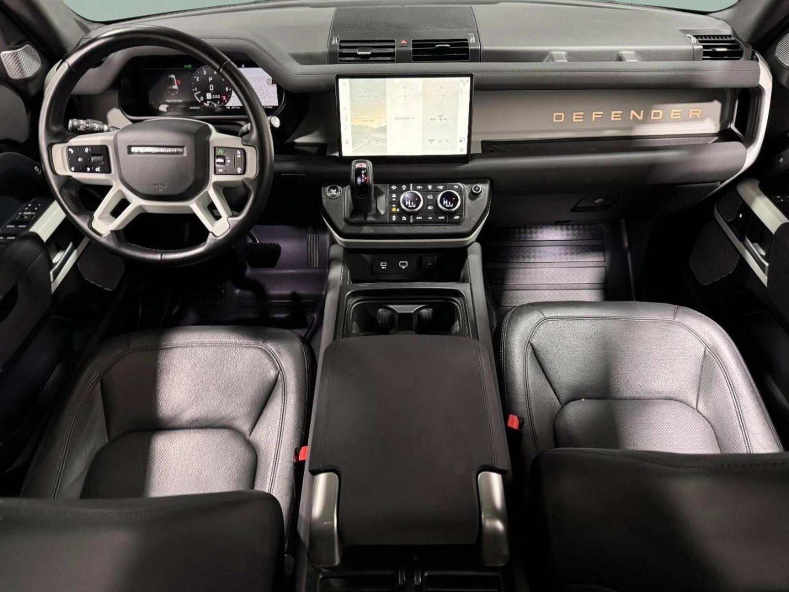 Used 2023 Land Rover Defender 130 SE image 10