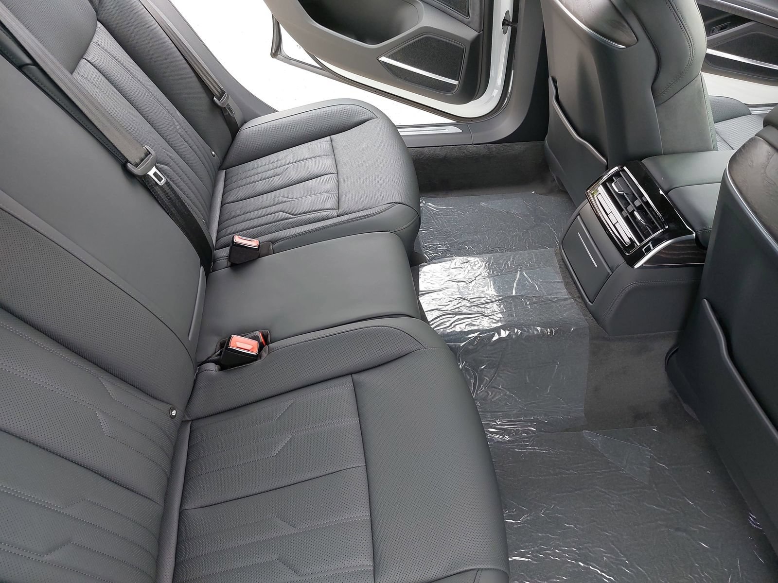 New 2026 Audi A8 L 3.0T AWD/4WD image 11