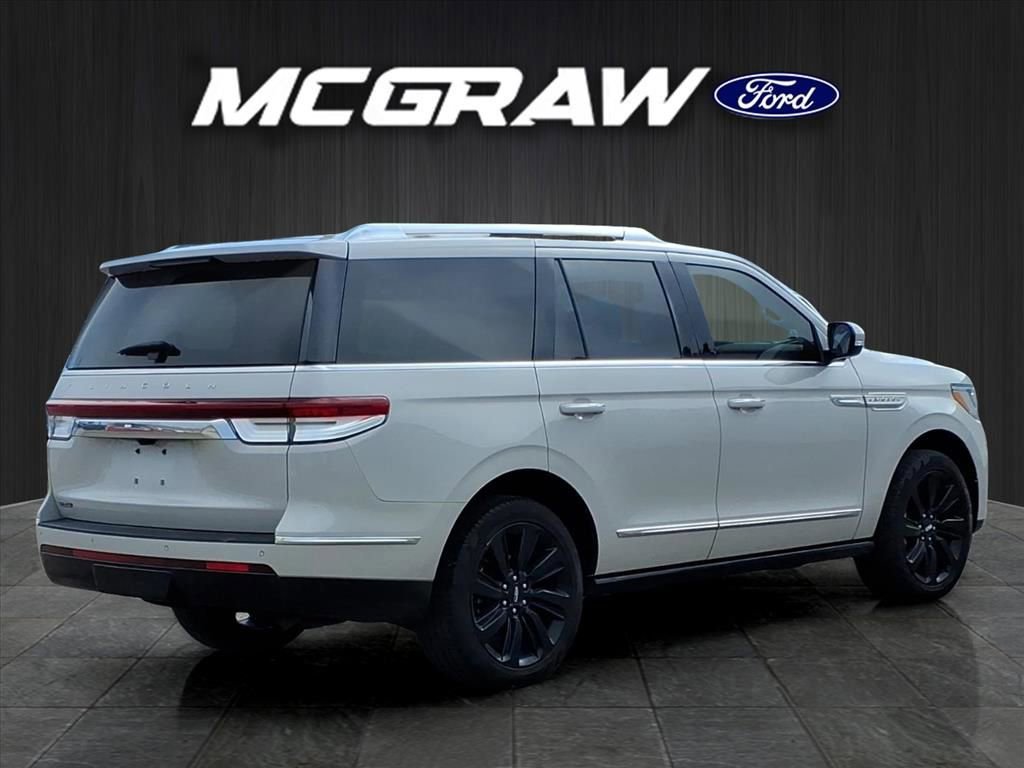 Used 2024 Lincoln Navigator Reserve image 7