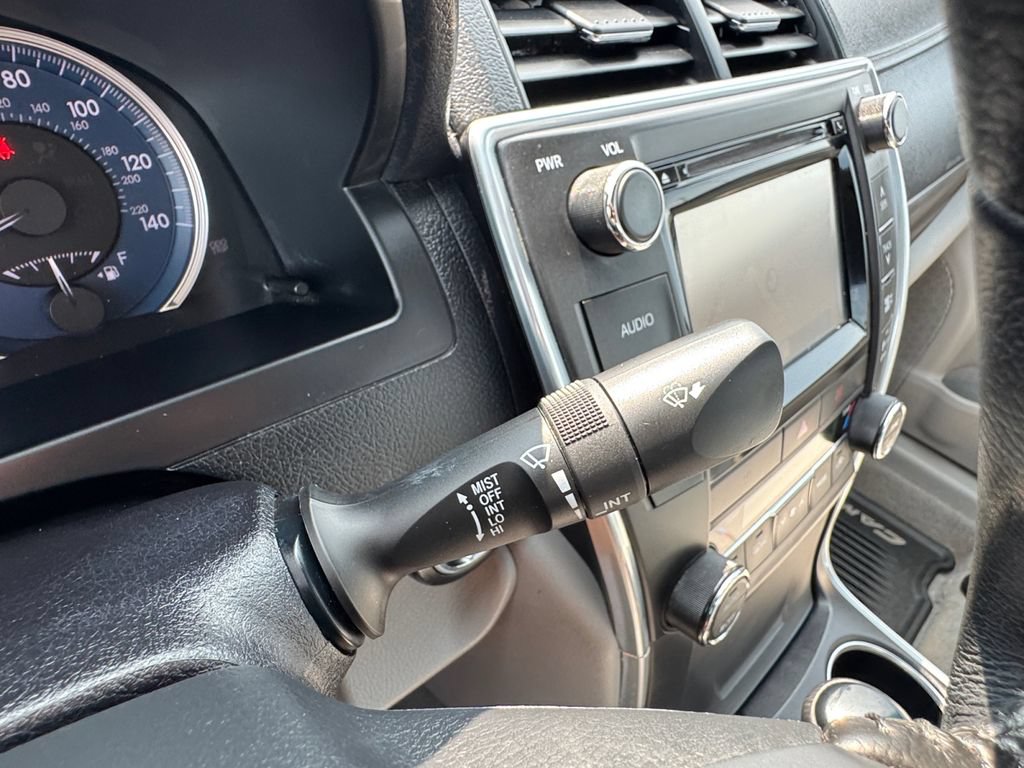 Used 2015 Toyota Camry XLE w/ Moonroof Package FWD image 36