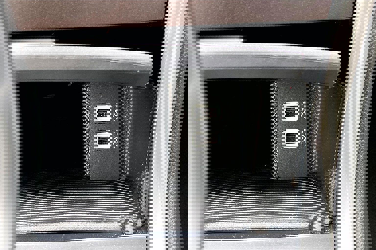 Used 2017 Ford Edge Titanium image 23