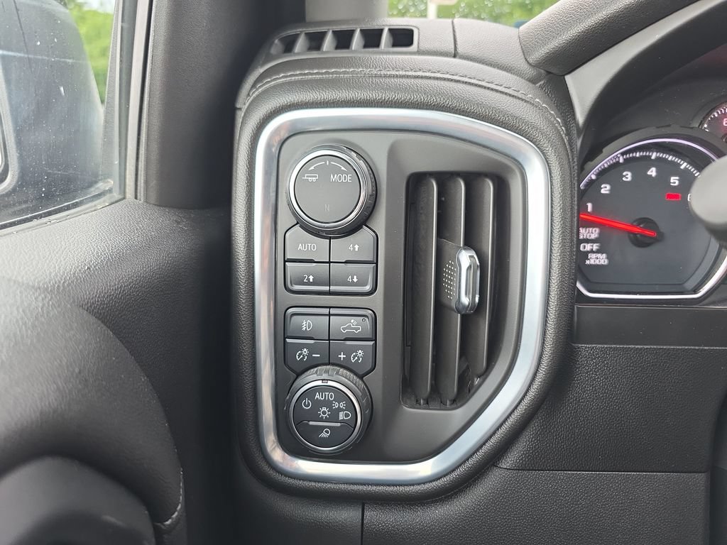 Used 2020 Chevrolet Silverado 1500 LT Trail Boss AWD/4WD image 42