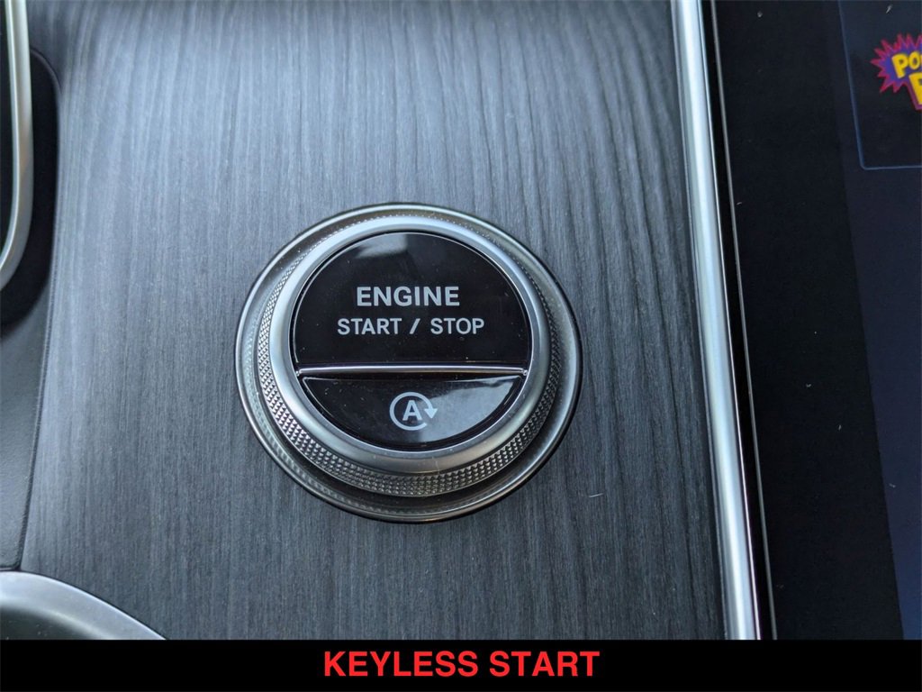 Certified 2025 Mercedes-Benz GLC 300 4MATIC image 18