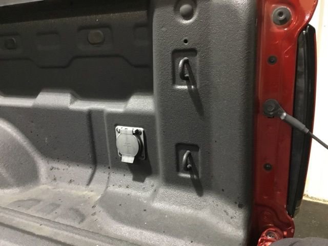 Used 2024 Chevrolet Colorado Z71 w/ Z71 Convenience Package 2 image 19