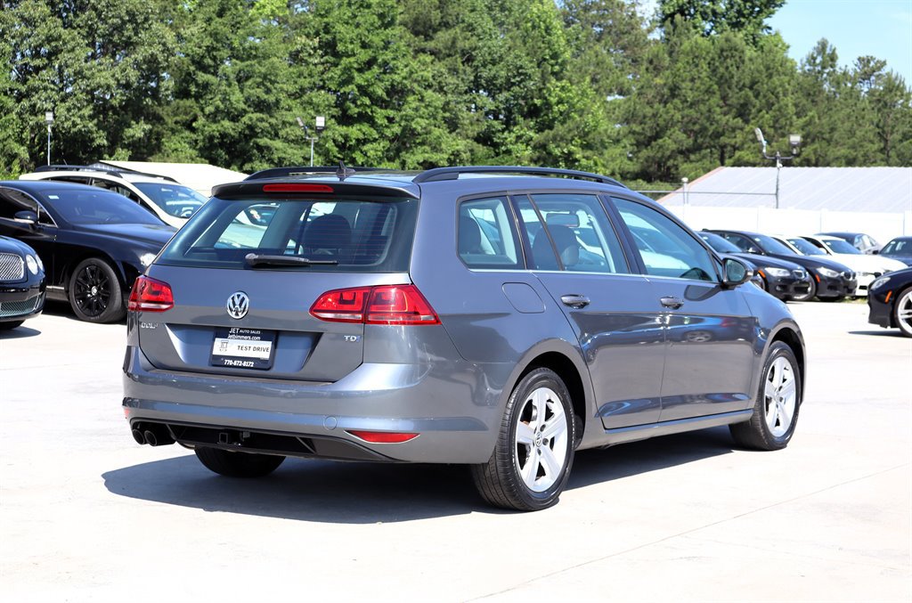Used 2015 Volkswagen Golf TDI S FWD image 7