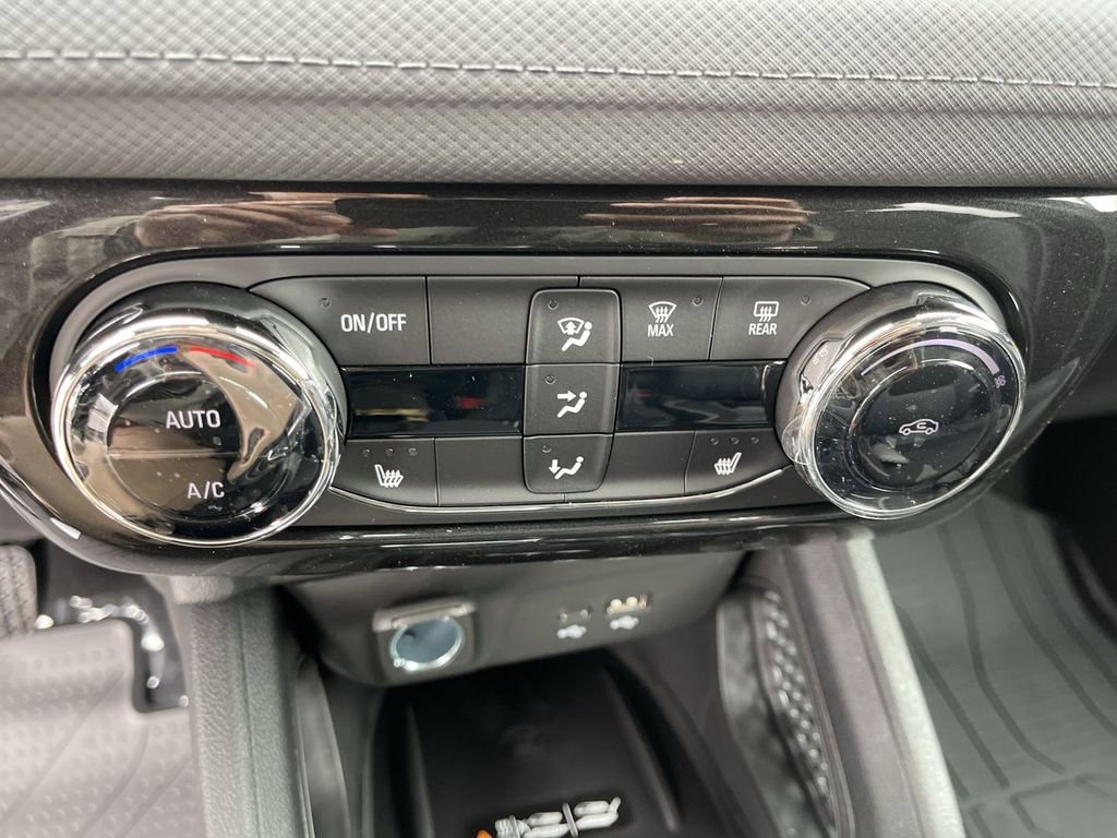 New 2026 Chevrolet TrailBlazer LT w/ Convenience Package FWD image 18