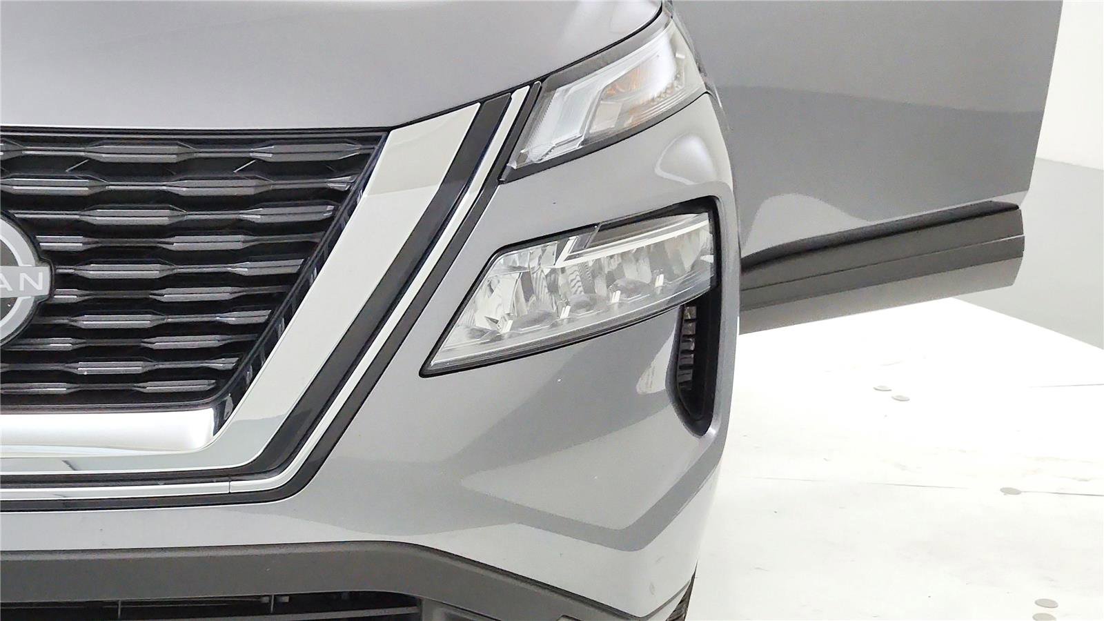 Used 2023 Nissan Rogue SV image 18