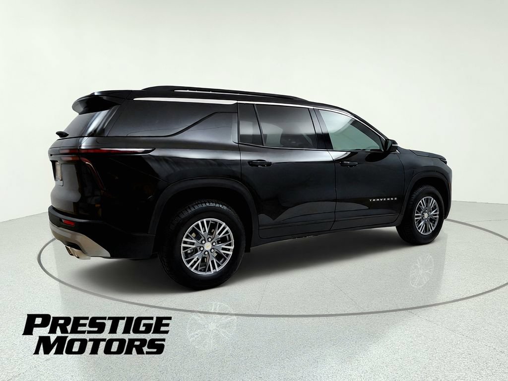 Used 2026 Chevrolet Traverse LT AWD/4WD image 8