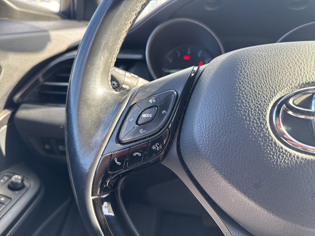 Used 2018 Toyota C-HR XLE image 13