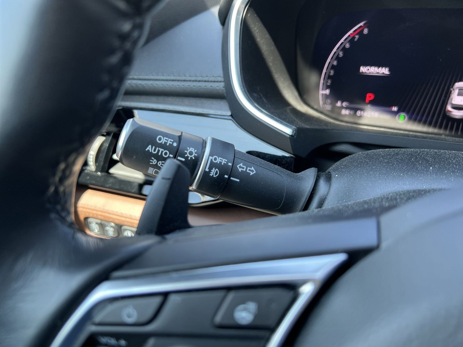 Certified 2023 Acura MDX SH-AWD w/ Advance Package image 35