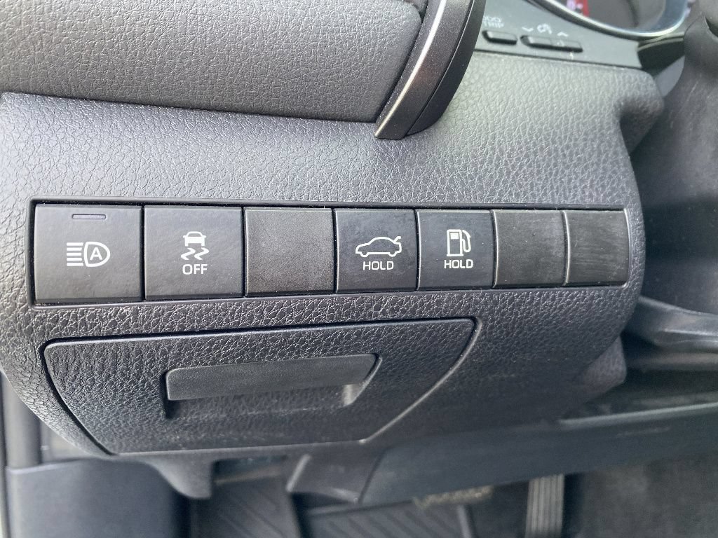 Used 2019 Toyota Camry XSE FWD image 14