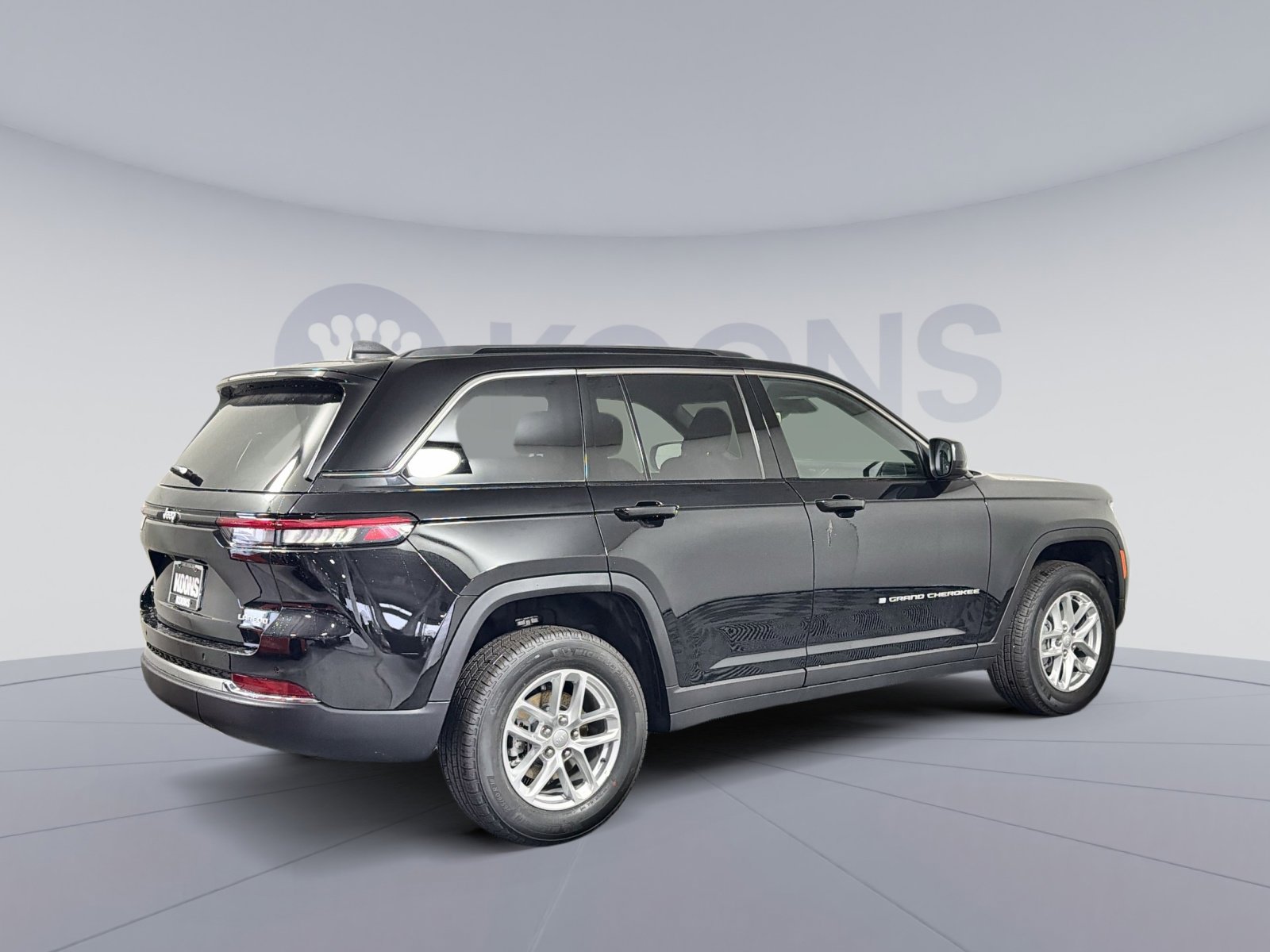 New 2025 Jeep Grand Cherokee Laredo X w/ Luxury Tech Group I image 7