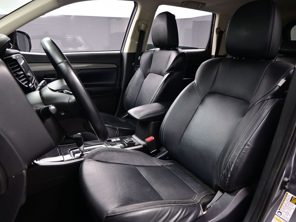 Used 2019 Mitsubishi Outlander SEL image 9