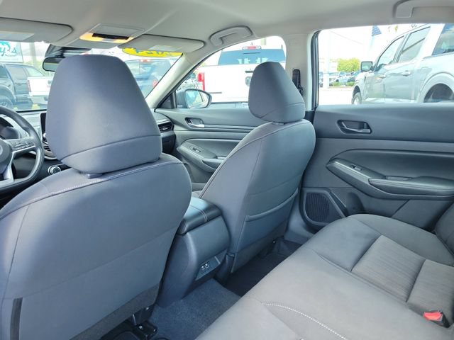 Used 2024 Nissan Altima 2.5 SV FWD image 14