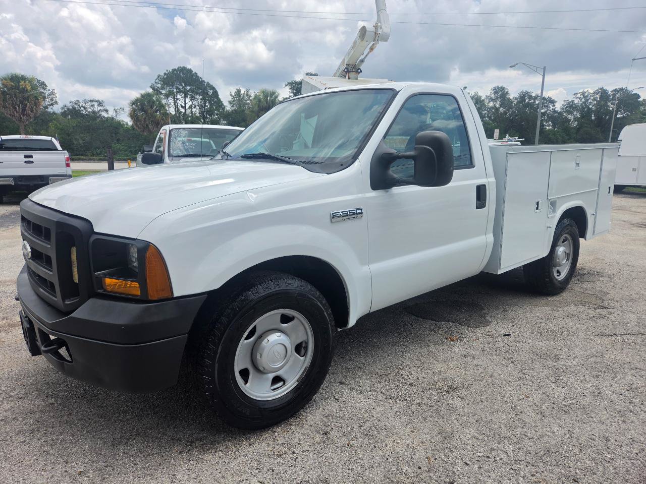 Used 2006 Ford F350 XL RWD image 4