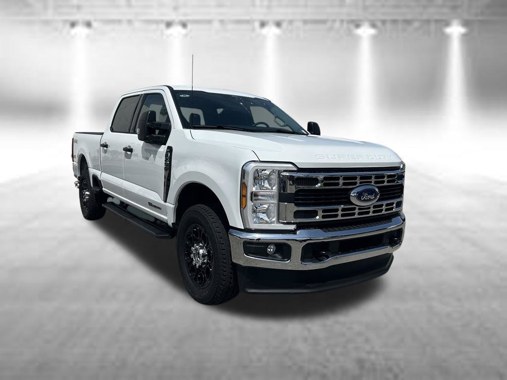 Used 2025 Ford F250 XLT AWD/4WD image 2