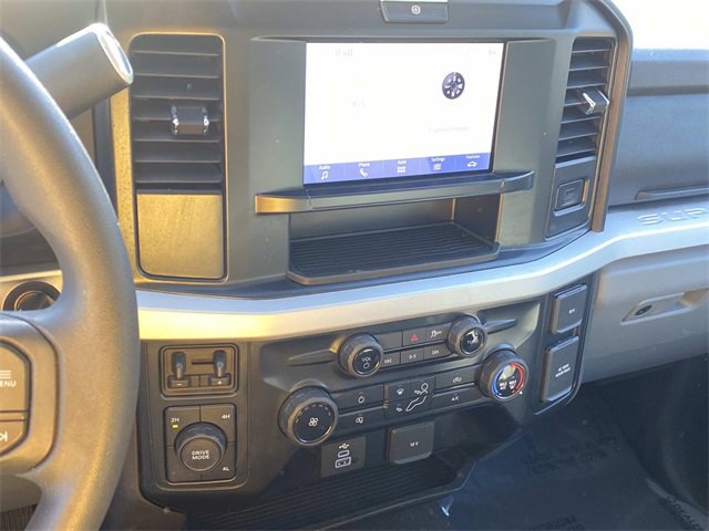 Used 2025 Ford F250 XLT image 27