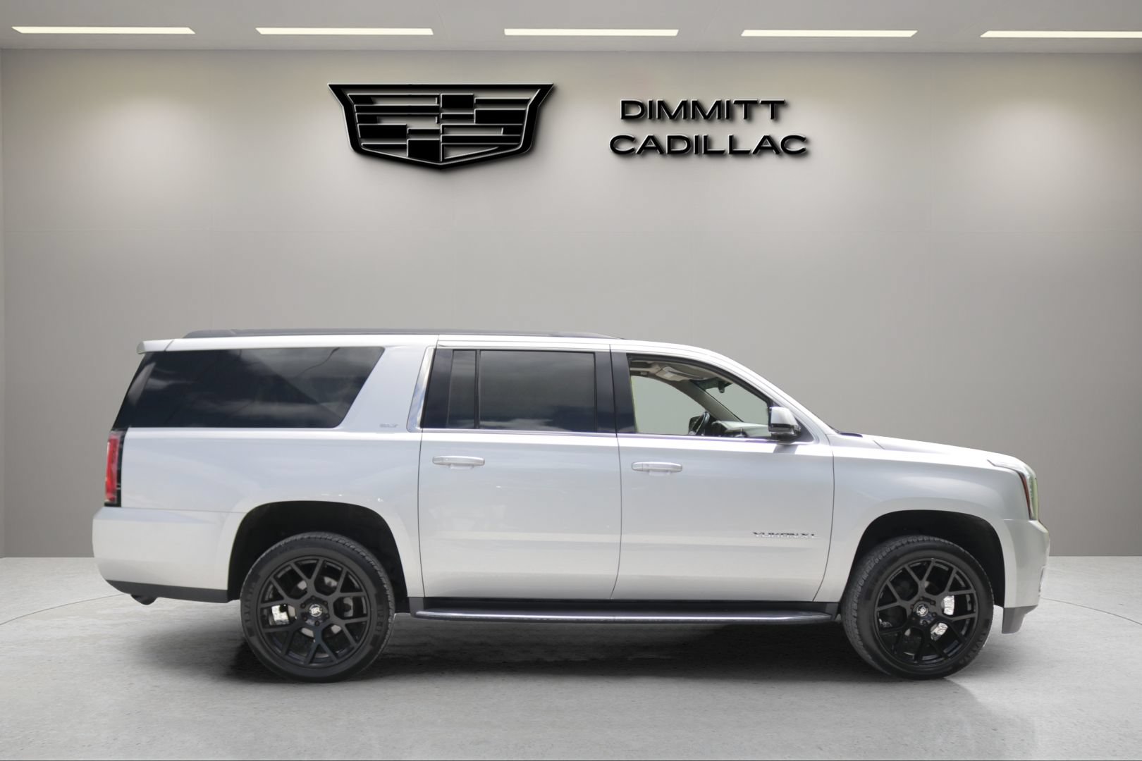 Used 2019 GMC Yukon XL SLT w/ Open Road Package RWD image 4