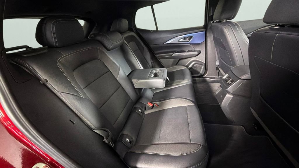 Used 2025 Chevrolet Equinox EV LT w/ Convenience Package FWD image 19