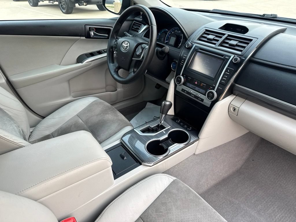 Used 2012 Toyota Camry XLE w/ Leather Pkg FWD image 23