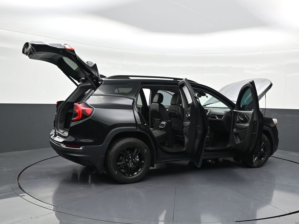 Used 2024 GMC Terrain AT4 w/ Tech Package AWD/4WD image 32