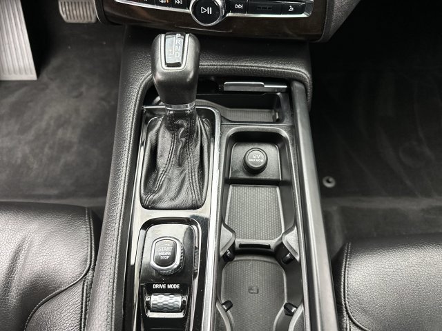 Used 2018 Volvo XC90 T6 Momentum w/ Momentum Plus Package AWD/4WD image 20
