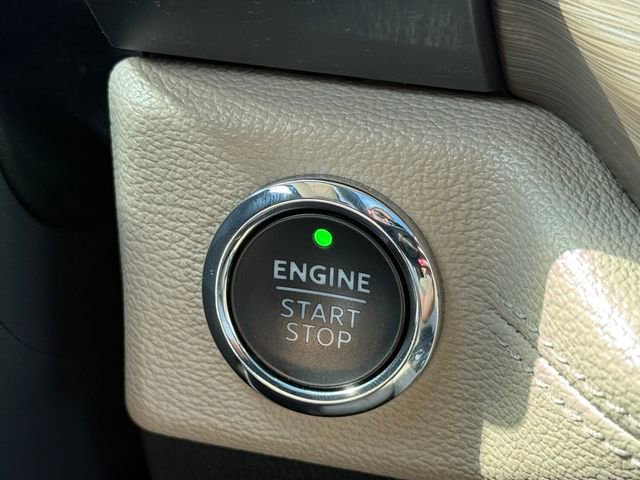 Certified 2023 Ford Expedition Limited image 17