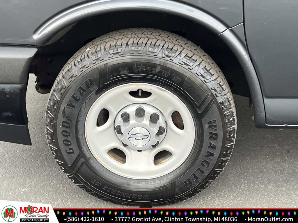 Used 2017 Chevrolet Express 2500 LS image 10