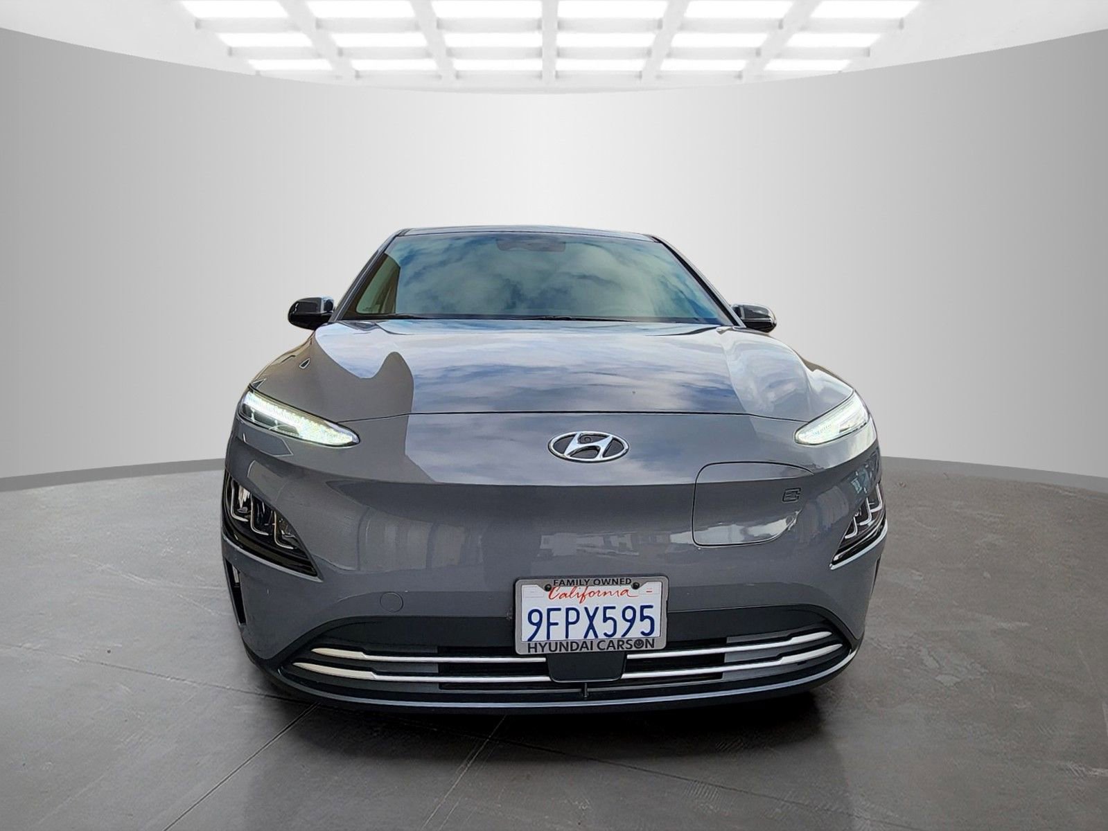 Certified 2023 Hyundai Kona Limited FWD image 2