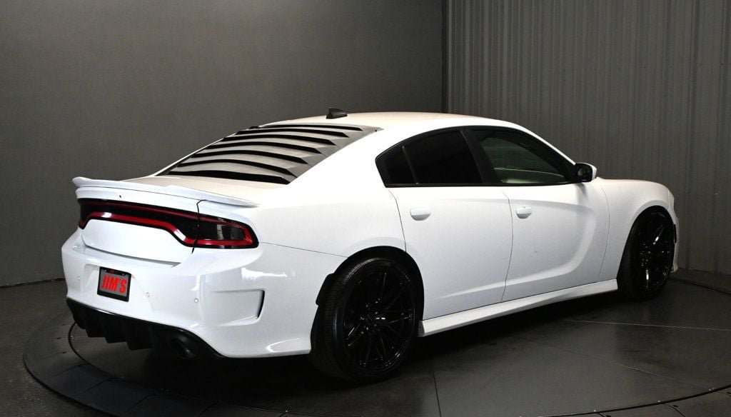 Used 2019 Dodge Charger R/T w/ Plus Group RWD image 5