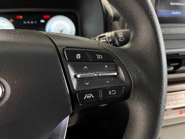 Used 2023 Hyundai Kona SE FWD image 27