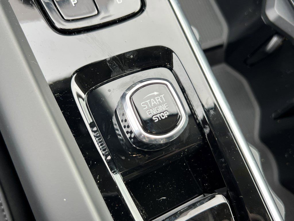 New 2026 Volvo XC60 T8 Core w/ Climate Package image 25