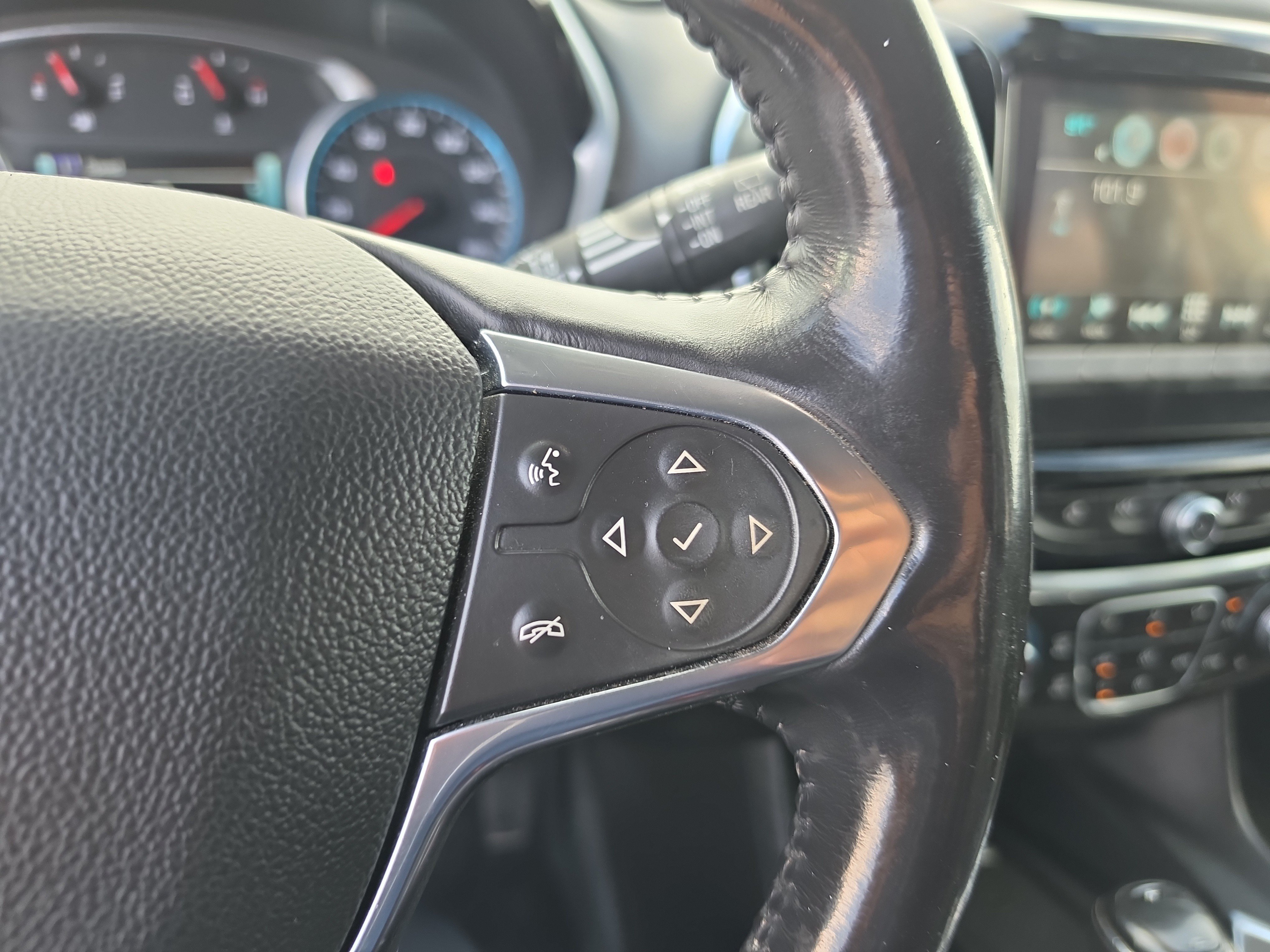 Used 2019 Chevrolet Traverse Premier w/ Redline Edition AWD/4WD image 23