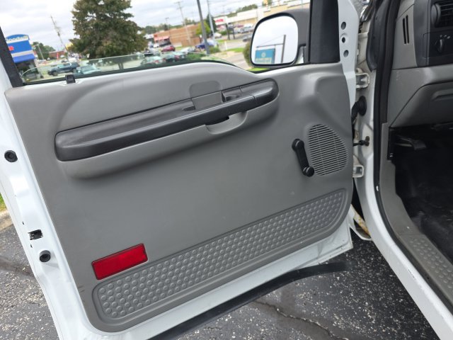 Used 2005 Ford F250 XL RWD image 10