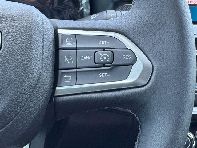 New 2026 Jeep Compass Limited w/ Sun, Sound & Navigation Group AWD/4WD image 23